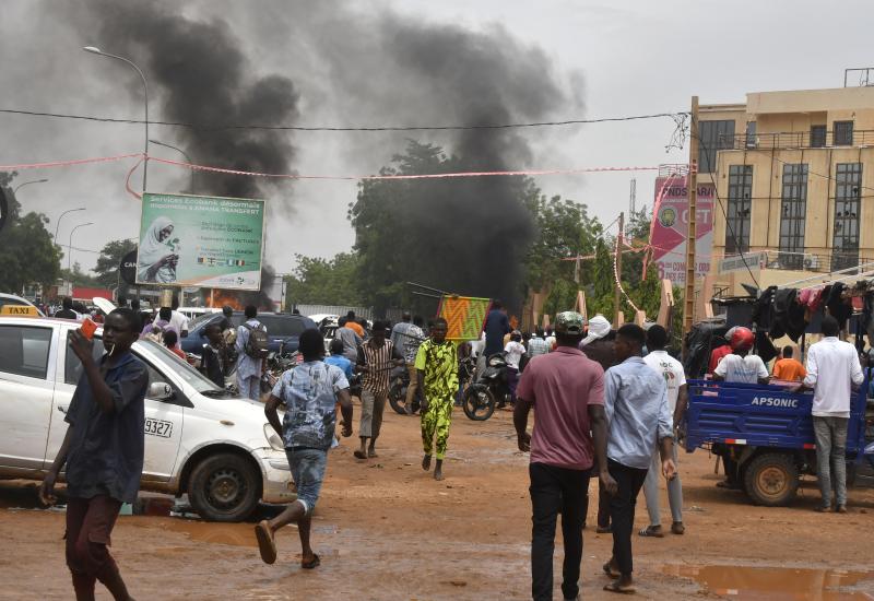 Zapadnoafrički čelnici sastaju se zbog Nigera, pučisti šalju upozorenje